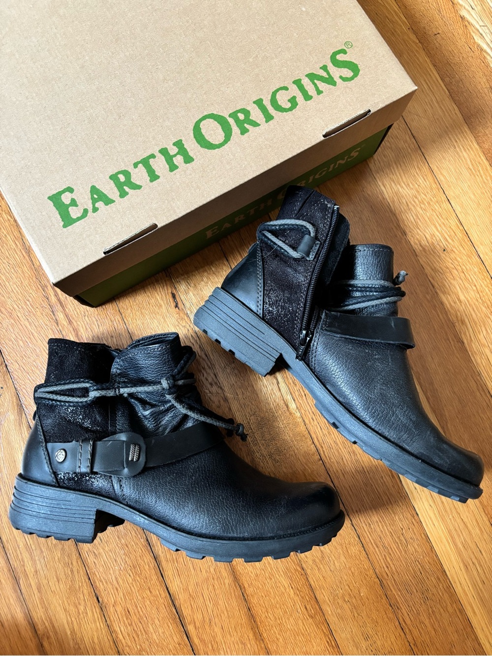 Earth Origins Pandora Black Leather & Suede Boots